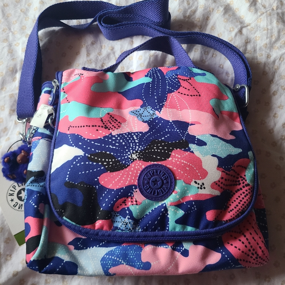 NWT Kipling lunch bag floral pattern